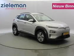 Grijs, metallic lak Gebruikt 2020 Hyundai Kona Comfort SUV | € 16.845 (Eerlijke prijs)
