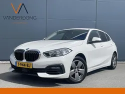 Wit Gebruikt 2019 BMW 118 Comfort Edition Hatchback | € 18.945 (Eerlijke prijs)