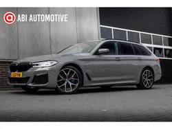 Grijs, metallic lak Gebruikt 2021 BMW 530 Comfort Edition Stationwagen | € 33.945 (Super prijs)