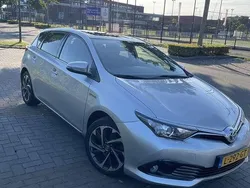 Grijs Gebruikt 2016 Toyota Auris Trend MPV | € 10.000 (Super prijs)