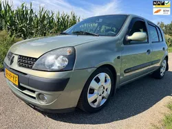 Bruin Gebruikt 2001 Renault Clio II Hatchback | € 1.250