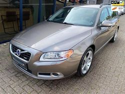 Grijs Gebruikt 2011 Volvo V70 R-Design Stationwagen | € 17.945