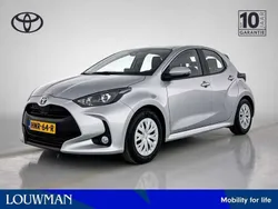 Zilver Gebruikt 2024 Toyota Yaris Hybrid Active Hatchback | € 23.445 (Eerlijke prijs)