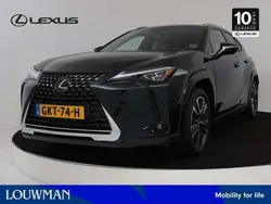 Zwart metallic Gebruikt 2024 Lexus UX 250h Executive Line SUV | € 66.945