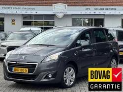 Grijs Gebruikt 2016 Peugeot 5008 MPV | € 13.999