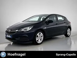 Blauw, metallic lak Gebruikt 2017 Opel Astra Edition Stationwagen | € 12.450 (Eerlijke prijs)