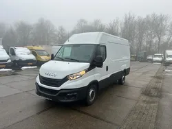 Wit Gebruikt 2022 Iveco Daily Van | € 22.995