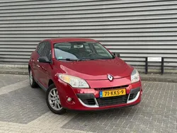 Rood Gebruikt 2010 Renault Mégane III Expression Hatchback | € 2.950 (Eerlijke prijs)
