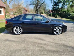 Zwart Gebruikt 2006 Opel Vectra Executive Hatchback | € 2.750 (Eerlijke prijs)