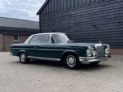 Groen Gebruikt 1965 Mercedes W111 SE Coupé | € 54.900