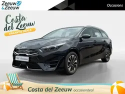 Black pearl (1k) Gebruikt 2024 Kia Ceed Sportswagon Stationwagen | € 28.740 (Super prijs)