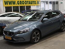 Blauw Gebruikt 2013 Volvo V40 Summum Stationwagen | € 11.744 (Eerlijke prijs)