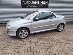 Grijs Gebruikt 2005 Peugeot 206 CC Cabriolet | € 2.445 (Eerlijke prijs)