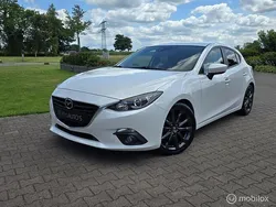 Wit Gebruikt 2015 Mazda 3 Hatchback | € 13.950 (Eerlijke prijs)