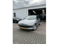 Grijs Gebruikt 2001 Peugeot 206 Hatchback | € 1.299 (Eerlijke prijs)
