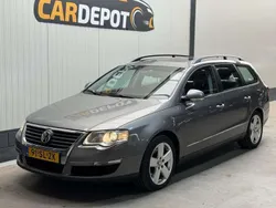 Grijs, metallic lak Gebruikt 2006 VW Passat Sportline Stationwagen | € 2.599 (Duur)