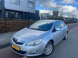 Grijs Gebruikt 2010 Opel Astra Selection Hatchback | € 6.500 (Eerlijke prijs)