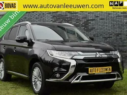 Zwart Gebruikt 2019 Mitsubishi Outlander P-HEV SUV | € 23.920 (Eerlijke prijs)