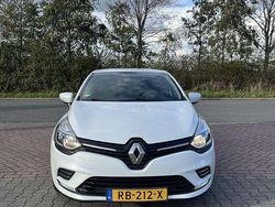 Wit Gebruikt 2017 Renault Clio IV Zen Hatchback | € 9.500 (Eerlijke prijs)