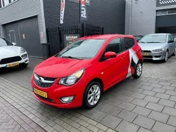 Rood, metallic lak Gebruikt 2015 Opel Karl Cosmo Hatchback | € 3.999 (Eerlijke prijs)