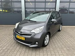 Grijs Gebruikt 2011 Toyota Verso-S MPV | € 9.835 (Iets duurder)