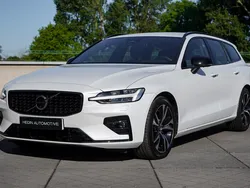 Wit Gebruikt 2023 Volvo V60 Plus Stationwagen | € 39.995 (Eerlijke prijs)