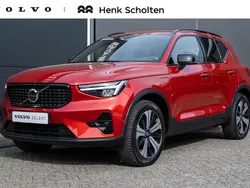 Oranje, metallic lak Gebruikt 2022 Volvo XC40 R-Design SUV | € 43.950