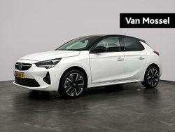 Wit Gebruikt 2023 Opel Corsa-e GS Line Hatchback | € 20.940 (Eerlijke prijs)