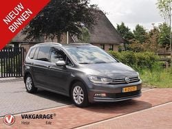 Grijs Gebruikt 2017 VW Touran Highline MPV | € 16.995 (Goede deal)