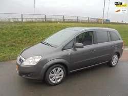 Grijs Gebruikt 2010 Opel Zafira MPV | € 1.450 (Goede deal)