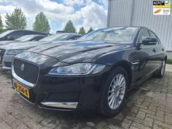Zwart Gebruikt 2017 Jaguar XF Pure Sedan | € 4.800