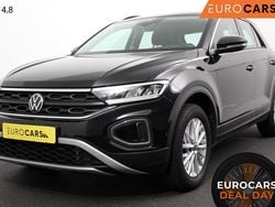 Zwart Gebruikt 2023 VW T-Roc Life SUV | € 26.890 (Goede deal)