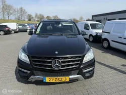 Zwart Gebruikt 2012 Mercedes 350 SUV | € 12.950 (Eerlijke prijs)
