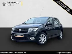 Zwart, metallic lak Gebruikt 2020 Dacia Sandero Essentiel Hatchback | € 10.950 (Goede deal)