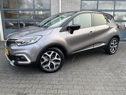 Grijs Gebruikt 2019 Renault Captur Intens SUV | € 16.850 (Eerlijke prijs)