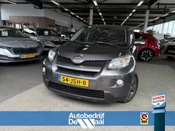 Grijs, metallic lak Gebruikt 2009 Toyota Urban Cruiser SUV | € 6.350 (Eerlijke prijs)