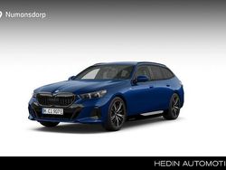 Blauw Nieuw 2025 BMW 530e M Sport Stationwagen | € 91.272 (Eerlijke prijs)