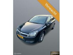Zwart Gebruikt 2004 Opel Astra Hatchback | € 1.750 (Eerlijke prijs)