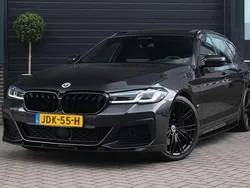 Grijs Gebruikt 2023 BMW 530 M Sport Stationwagen | € 47.995 (Eerlijke prijs)