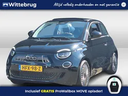 Zwart, metallic lak Gebruikt 2022 Fiat 500C Icon Cabriolet | € 19.925 (Eerlijke prijs)