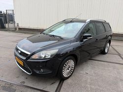 Zwart Gebruikt 2010 Ford Focus Limited Stationwagen | € 1.499 (Goede deal)
