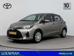 Bruin metallic Gebruikt 2015 Toyota Yaris Hatchback | € 12.200 (Eerlijke prijs)