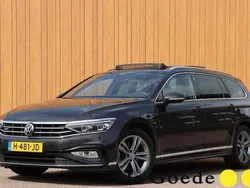 Grijs, metallic lak Gebruikt 2020 VW Passat Business Stationwagen | € 26.940 (Duur)