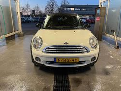 Wit (metallic) Gebruikt 2008 Mini Cooper Clubman Stationwagen | € 2.750