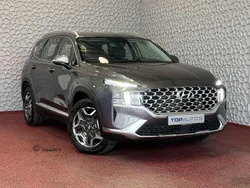 Grijs, metallic lak Gebruikt 2023 Hyundai Santa Fe Premium SUV | € 44.888 (Eerlijke prijs)