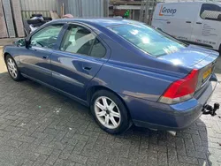 Blauw Gebruikt 2001 Volvo S60 Sedan | € 1.700 (Eerlijke prijs)