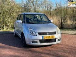 Grijs Gebruikt 2005 Suzuki Swift GLS Hatchback | € 2.999 (Goede deal)