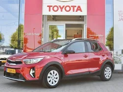 Rood Gebruikt 2022 Kia Stonic SUV | € 17.900 (Goede deal)