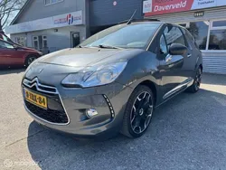 Grijs, metallic lak Gebruikt 2013 Citroën DS3 Cabriolet So Chic Cabriolet | € 4.999 (Super prijs)