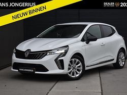 Blanc glacier 369 Gebruikt 2024 Renault Clio V Evolution Hatchback | € 18.449 (Eerlijke prijs)